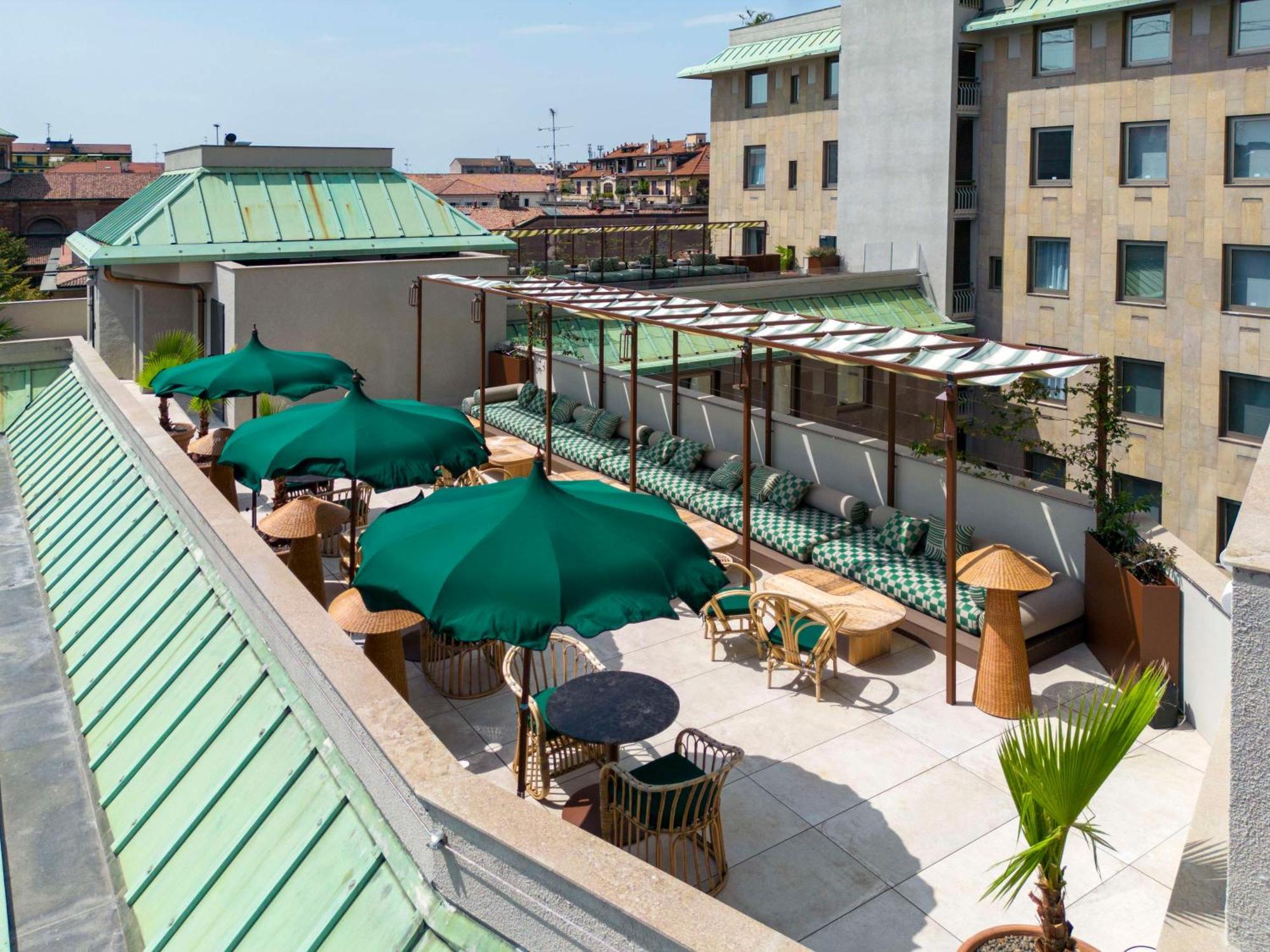 Radisson Collection Hotel, Santa Sofia Milan Exterior photo The Sky Bar
