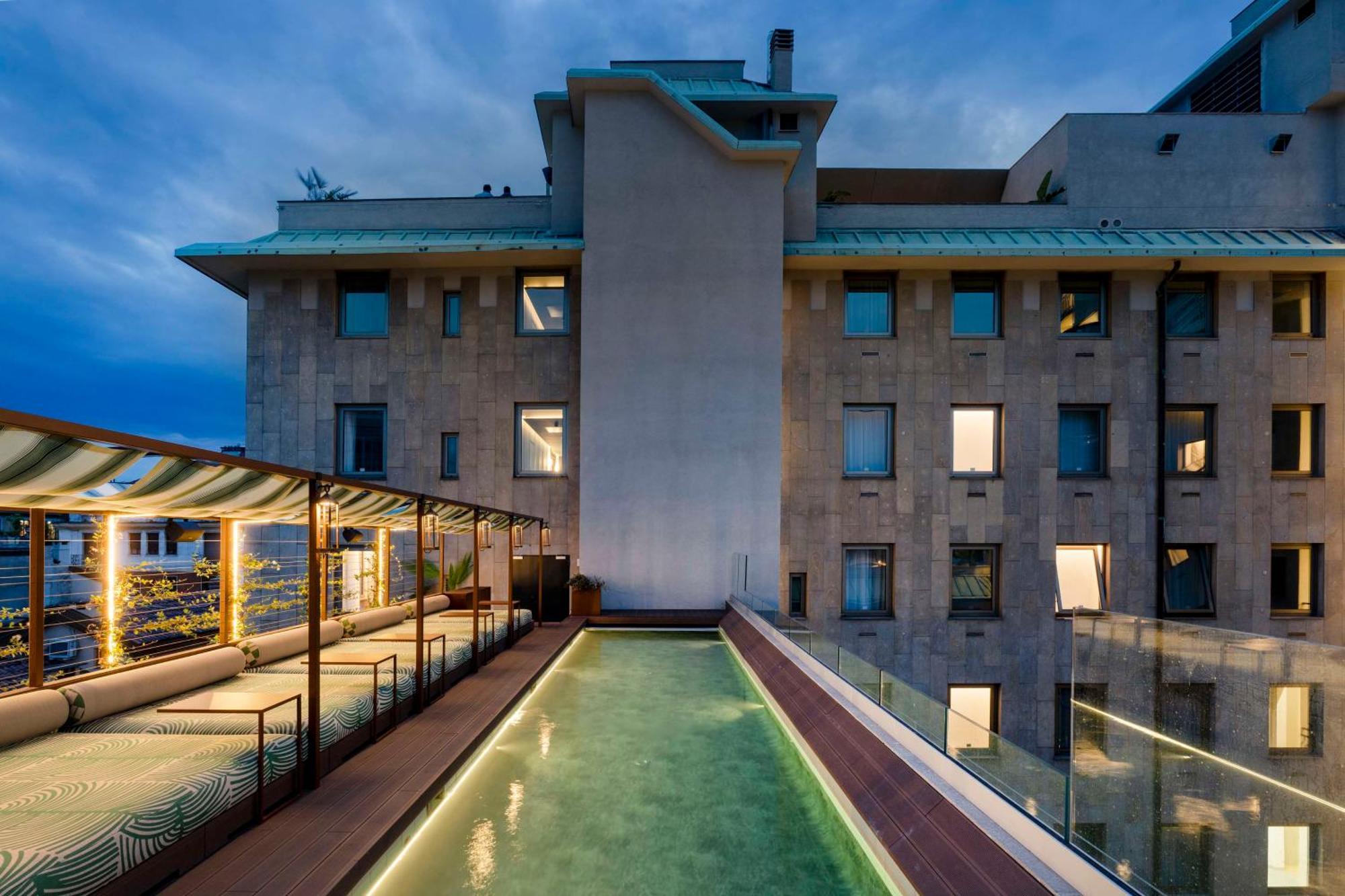 Radisson Collection Hotel, Santa Sofia Milan Exterior photo The rooftop of the hotel