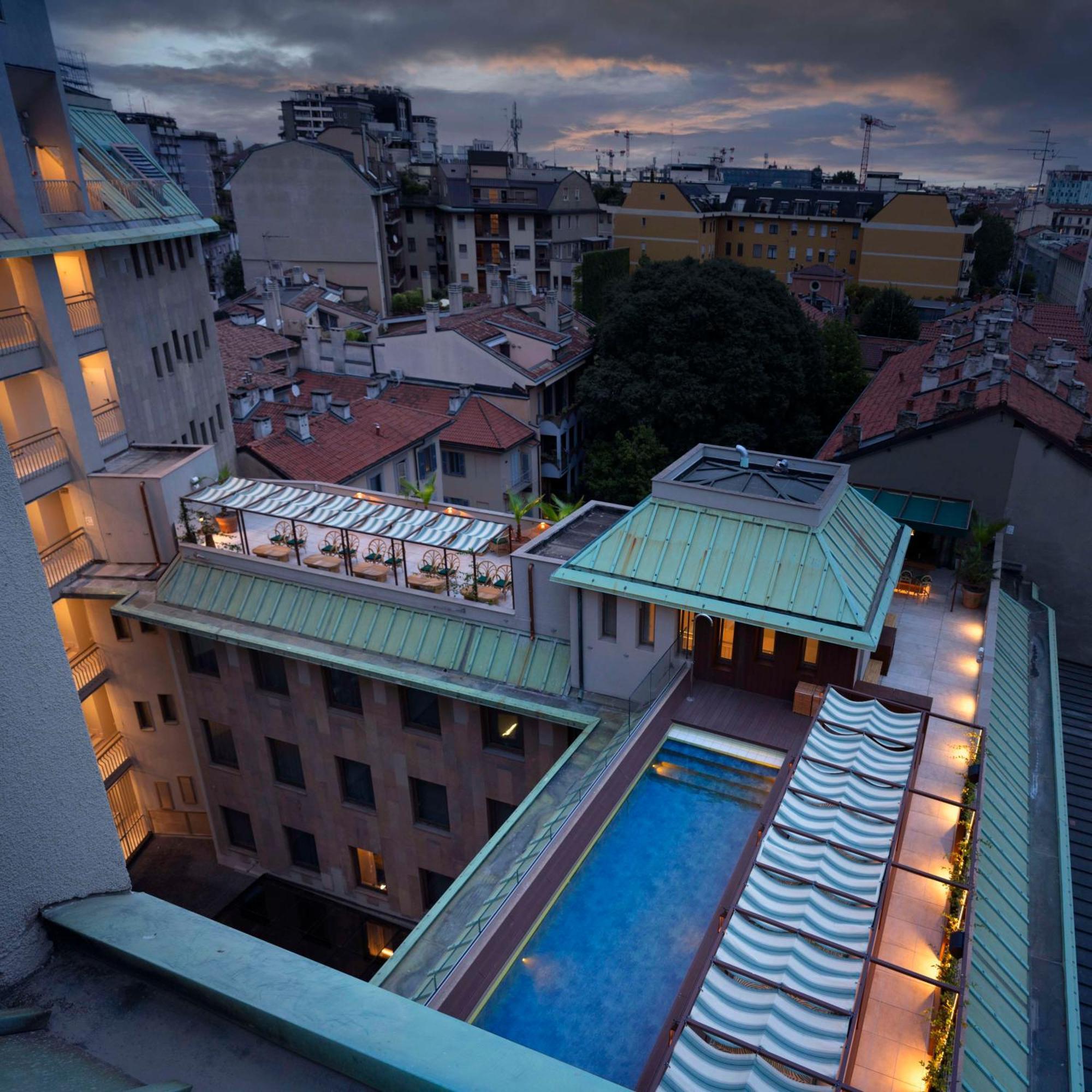 Radisson Collection Hotel, Santa Sofia Milan Exterior photo The Sky Pool